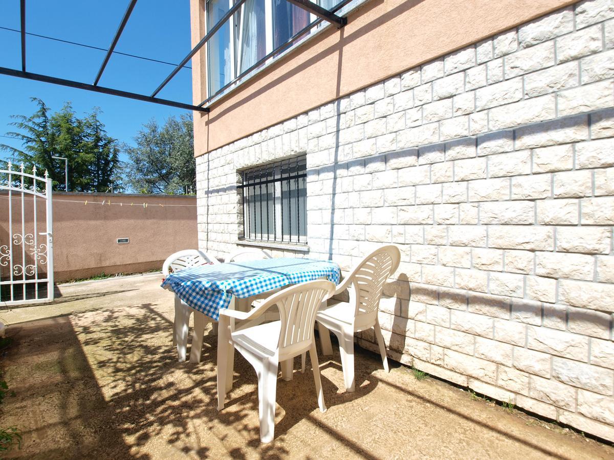 Apartments Edin 1359 Peroj Exterior foto